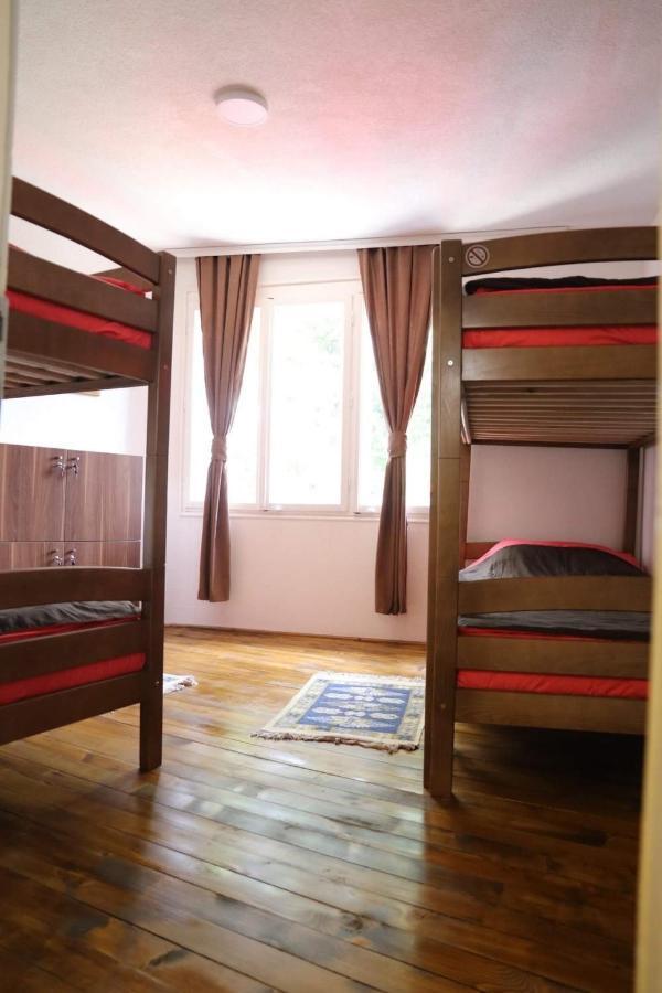 Central Hostel Печ Екстериор снимка