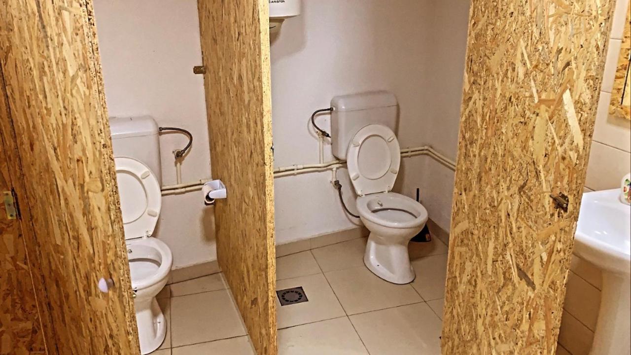 Central Hostel Печ Екстериор снимка