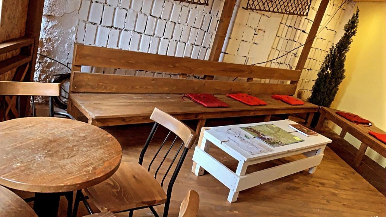 Central Hostel Печ Екстериор снимка