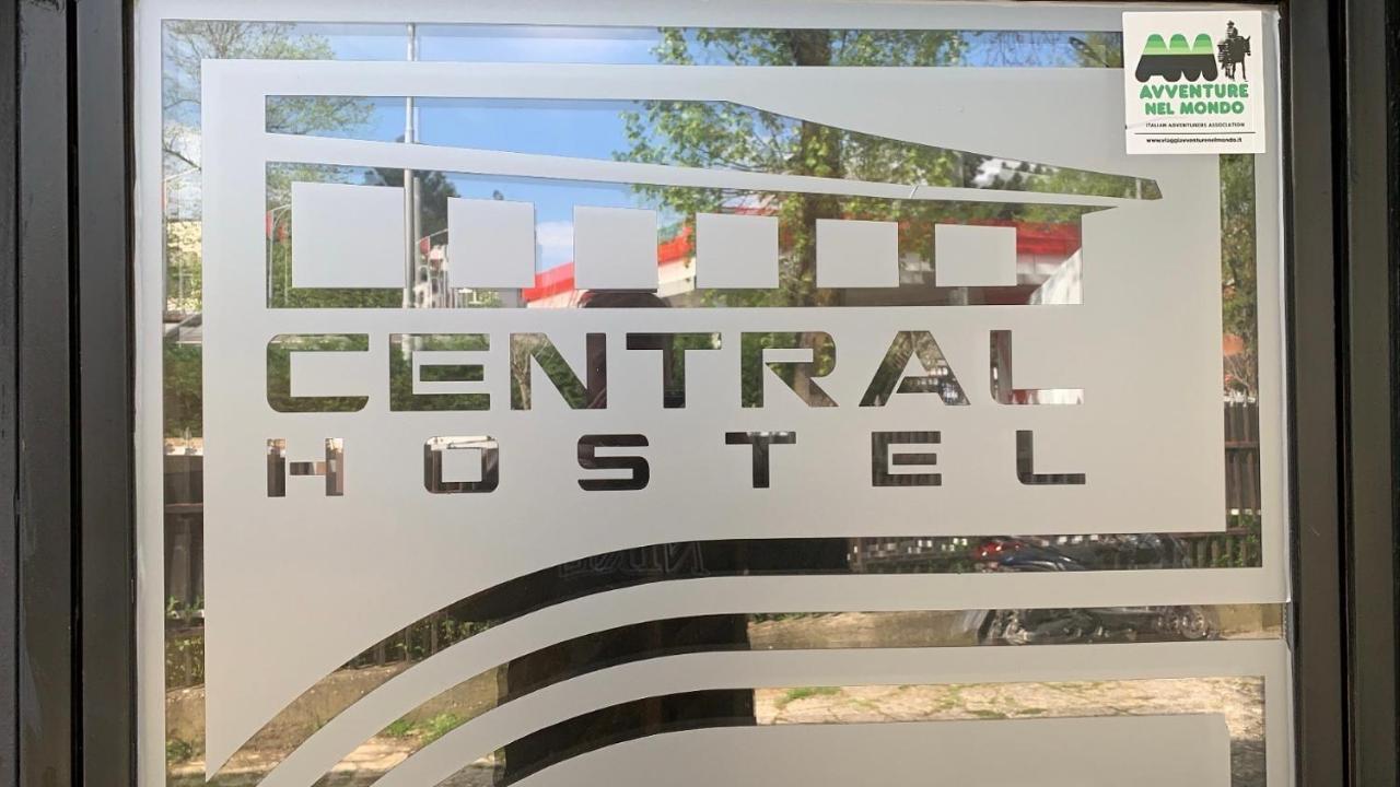 Central Hostel Печ Екстериор снимка