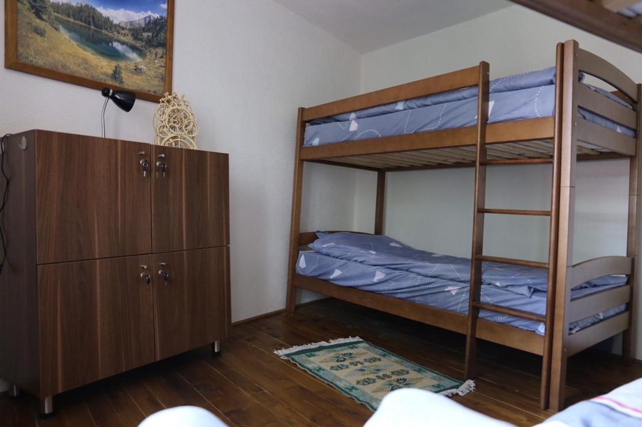 Central Hostel Печ Екстериор снимка